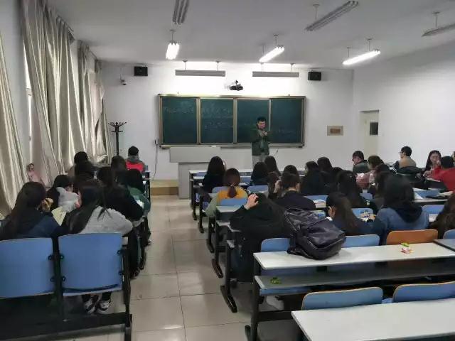 新闻传播学院认真开展共青团“一学一做”教育实践动员部署会