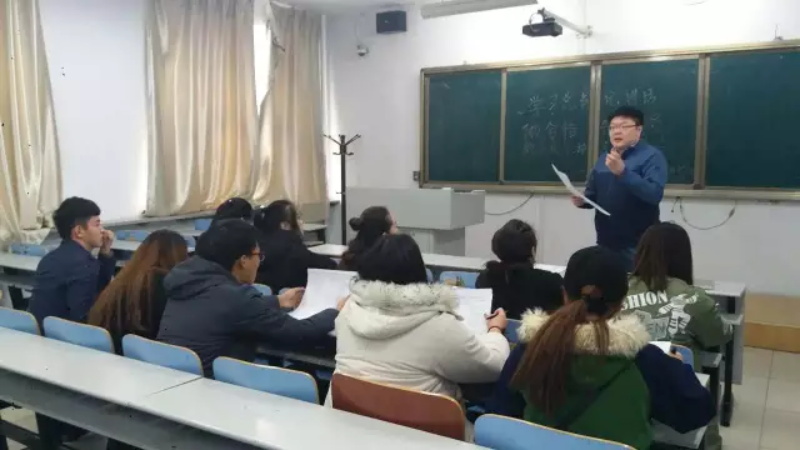 新闻传播学院召开共青团“一学一做”教育实践活动动员部署会