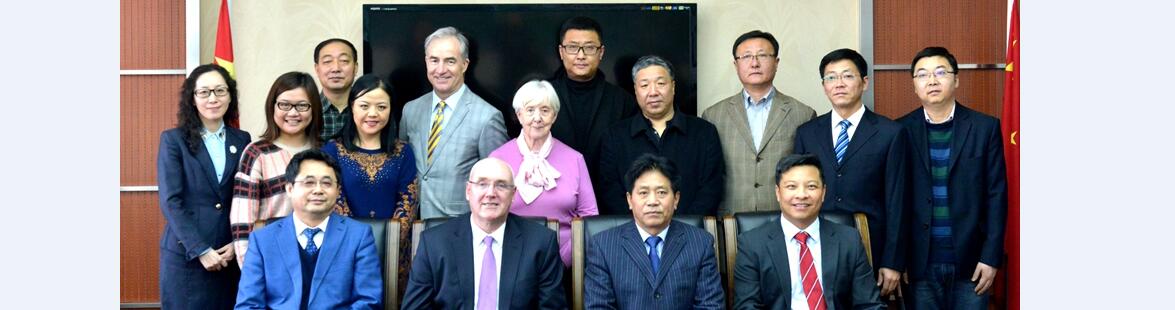 内蒙古师范大学.第七版入口网页与西悉尼大学签署合作协议