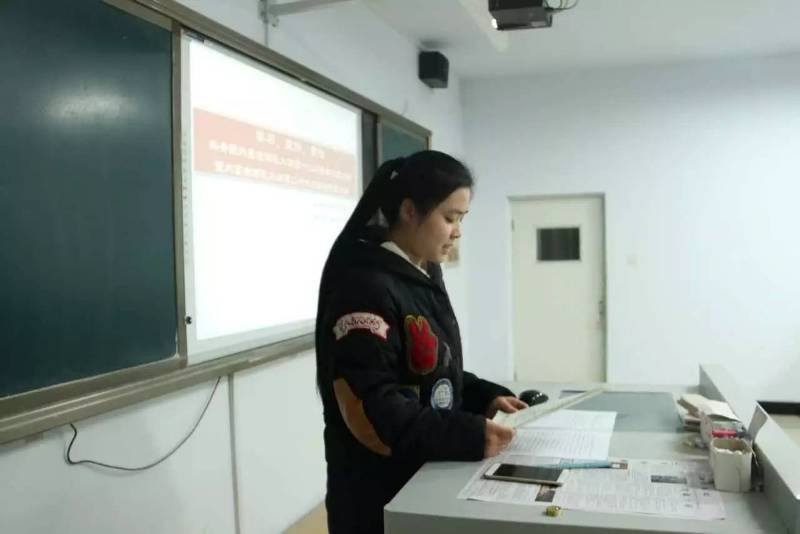新闻传播学院组织宣讲团在全院团员范围内宣讲团学代会精神