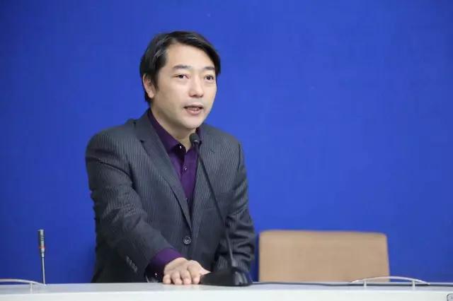 暨南大学新闻与传播学院执行院长支庭荣教授做客新闻传播学院“部校共建”马克思主义新闻观大讲堂