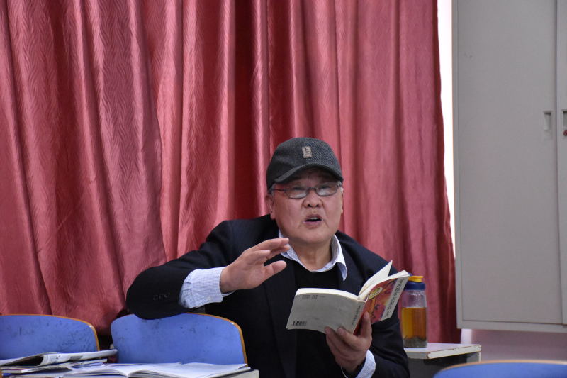 著名纪录片专家额尔德尼老师做客新闻传播学院